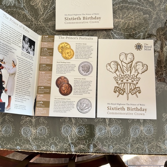 commemorative Crown for The Prince of Wales 60th Birthday. - Picture 7 of 9